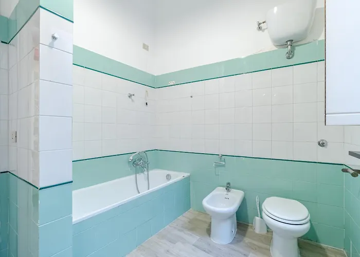 Guesthost - Porto Antico X6 Apartman