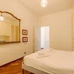 Guesthost - Porto Antico Genua
