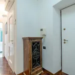 Guesthost - Porto Antico Génova